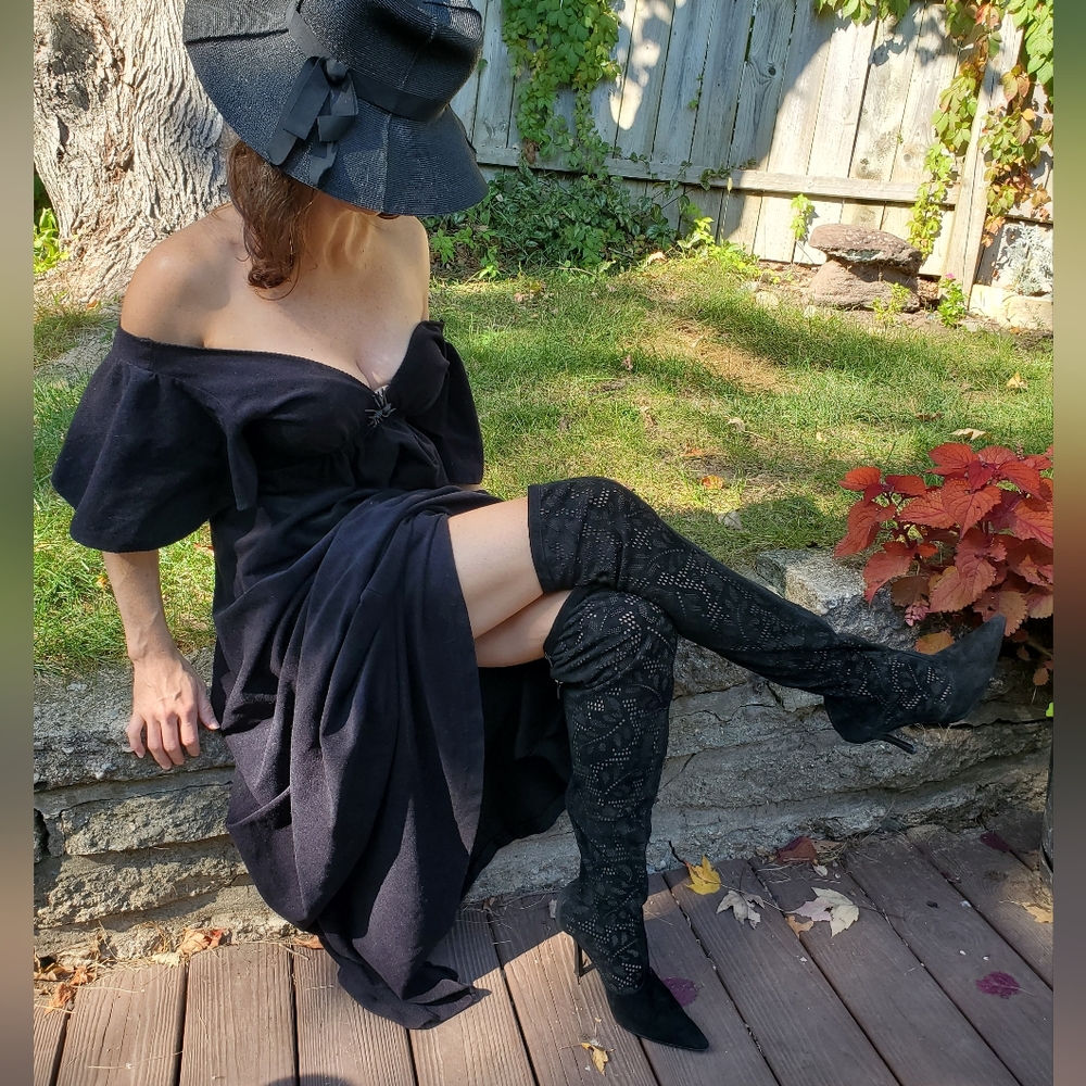 Vintage 70's black "velvet" dress sz small/med. Witch Costume, Renaissance - Picture 6 of 6